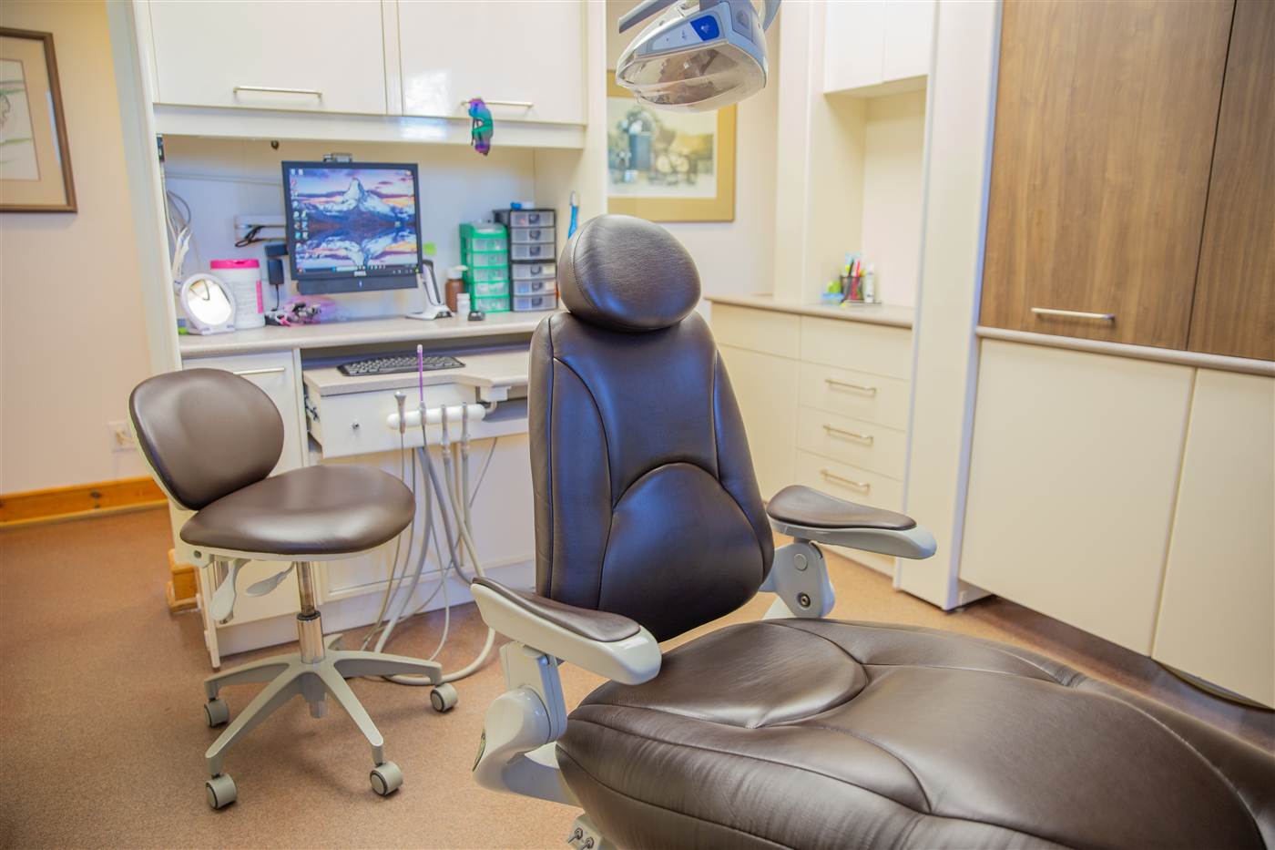 A treatment room at Chiu Dental in Waterloo