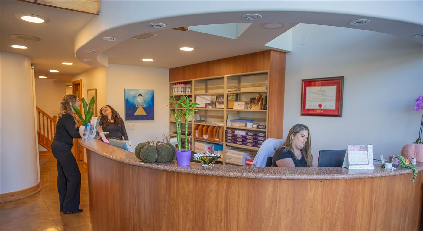 The reception desk at Chiu Dental